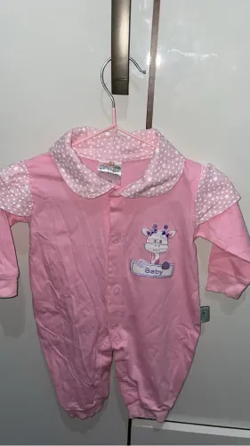 Lote de roupa de bebê menina 