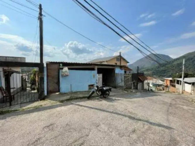 Casa em Leilão - São Pedro - Teresópolis - RJ