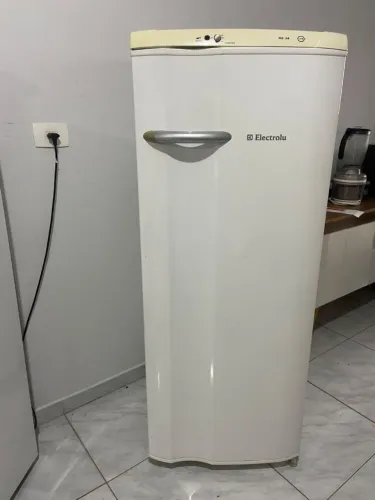  Geladeira Electrolux