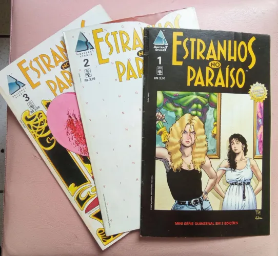 Estranhos no Paraíso - Terry Moore - combo com 6 quadrinhos