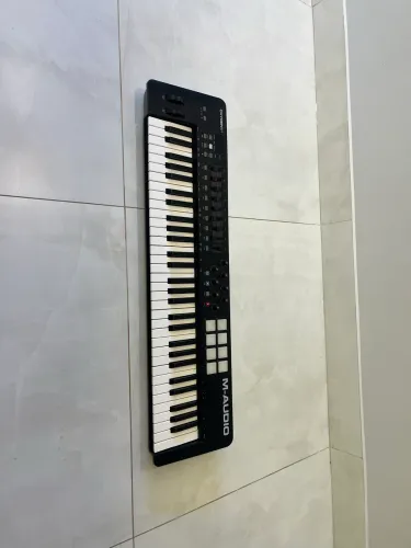 CONTROLADOR M AUDIO OXYGEN 61