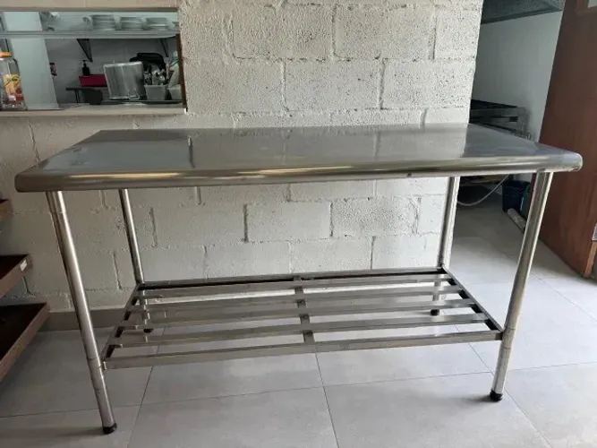 Mesa Industrial Multiuso Em Inox Com Grade Imeca