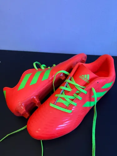 Chuteira adidas Artilheira Campo - Original
