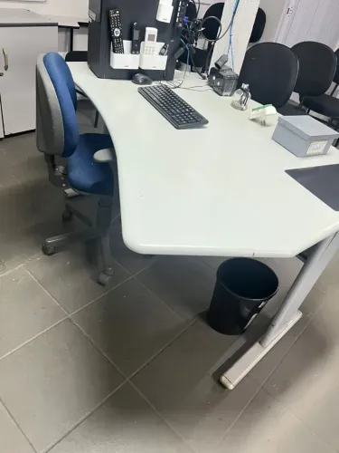 2 MESAS PARA ESCRITÓRIO GRANDES