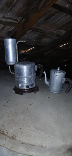 Cafeteira antiga a álcool