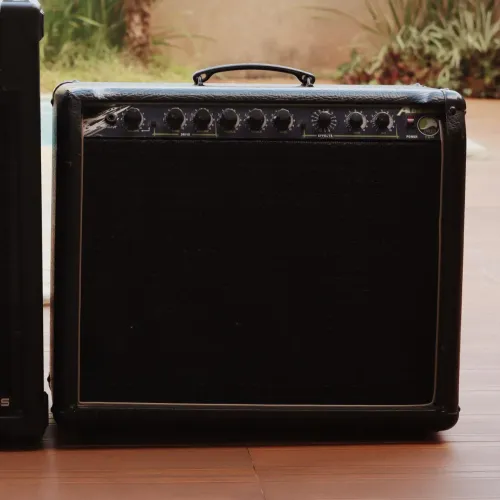 Meteoro Absolut com foot switch 100w amplificador de guitarra