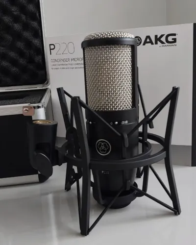 Microfone AKG P220 Condensador NOVO, nunca usado!