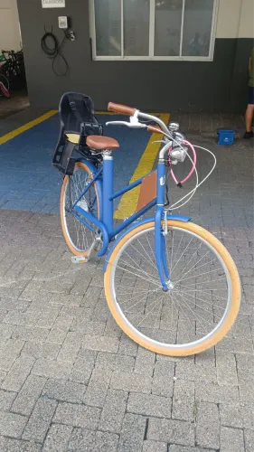 Bicicleta elétrica Vela 1.5 Cor azul com cadeirinha pra criança