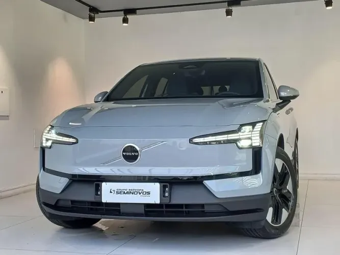 Volvo EX30 E60 Core (elétrico) 2025