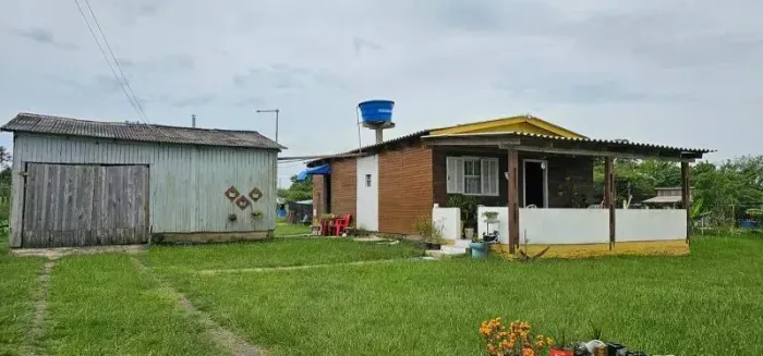 Velleda oferece magnífico sítio a somente 5 minutos do centro de Viamão, troca por casa em