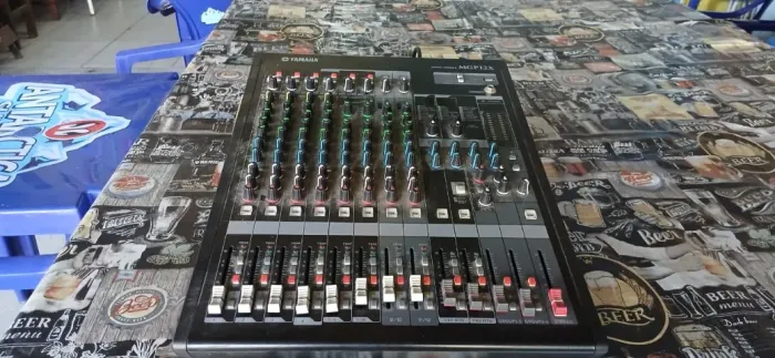 Mesa Yamaha MGP12X + Brinde