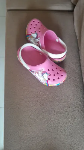 Babuche Crocs C 12 número 27