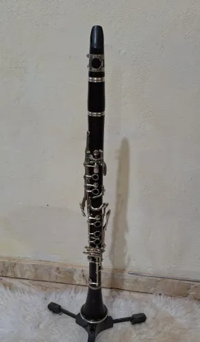 Clarinete Hoyden HCL-25B - 17 Chaves em Sib.<br>