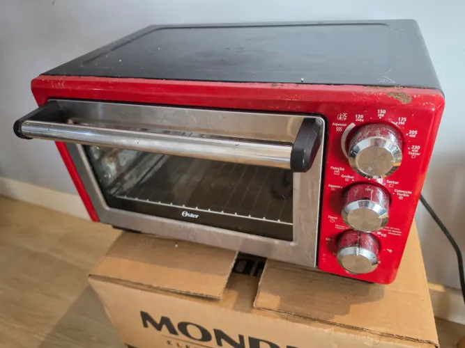 Forno Oster 10 litros compacto vermelho