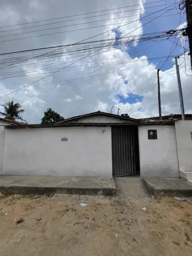 Vende-se casa em Marcos Moura 