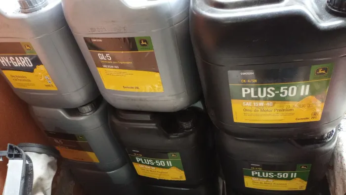 Lote de baldes sortidos para máquinas Jhon Deere