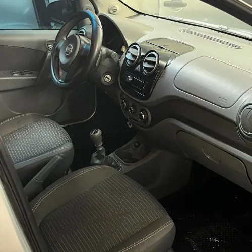 Fiat Palio Attractive 1.0 EVO Fire Flex 8V 5P 2015