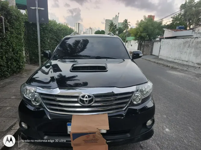 Toyota Hilux SW4 SRV D4-d 4X4 3.0 TDI Dies. AUT 2015