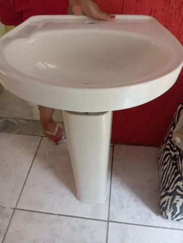 Vende - se Vaso Sanitário+ lavatório c/ Coluna