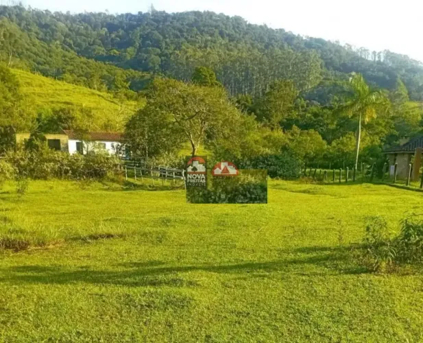Imóvel para venda tem 105000 metros quadrados com 1 quarto em Área Rural de Lagoinha - Lag
