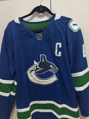 Jersey Vancouver Canucks Quinn Hughes 