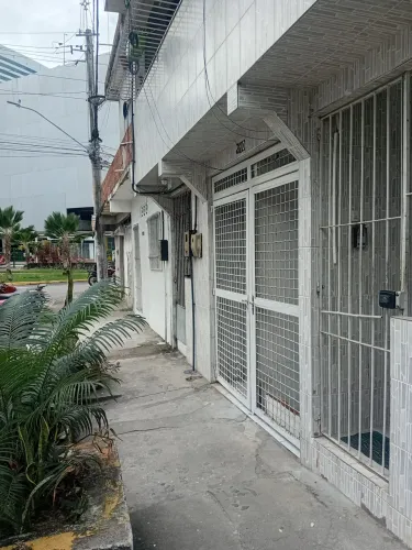 CASA ALUGA-SE DOIS QUARTOS RIO MAR