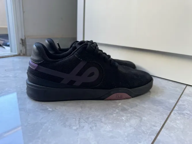 Tenis Ous