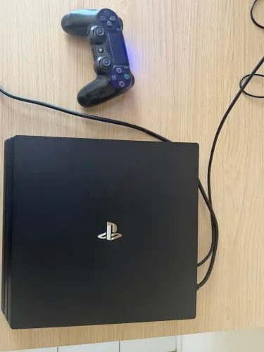 PS4 PRO 1TB + Controle Oficial Sony + Cabos + Fifa 23