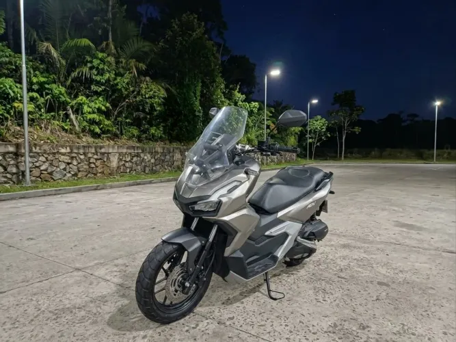 Honda ADV 160 - 26/27