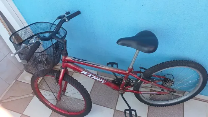 Vende se uma bicicleta aro 24
