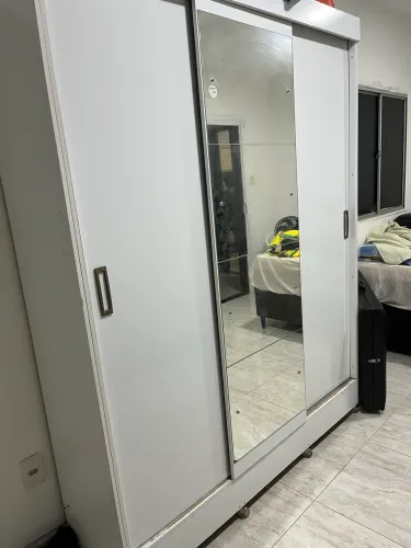 GUARDA ROUPA 3 PORTAS COM ESPELHO CORPO TODO