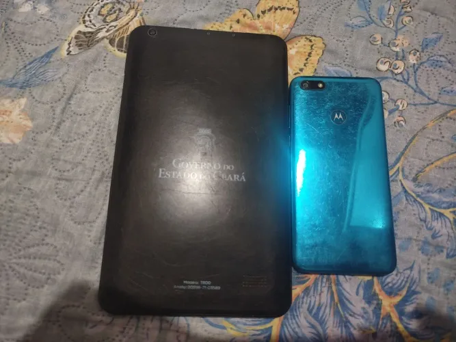 Celular e tablet com defeito 