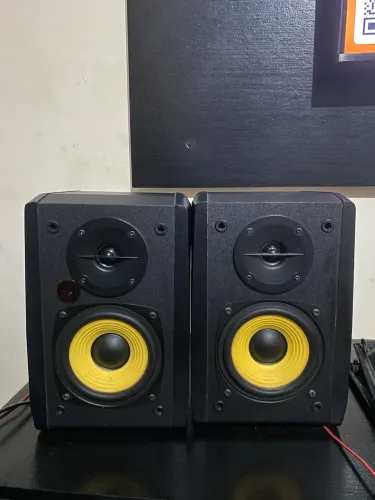 Monitor de áudio Edifier R1010BT
