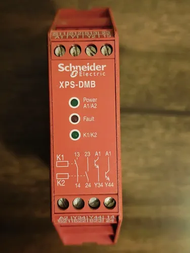 Relé de segurança para proteções NR12 Schneider 