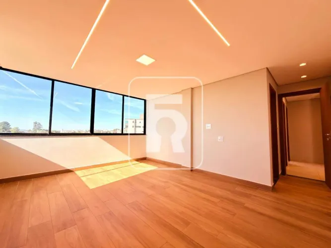 Apartamento à venda, 3 quartos, 1 suíte, 2 vagas, Ouro Verde - Conselheiro Lafaiete/MG