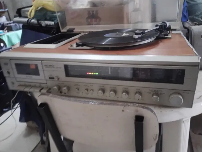 Vendo Som CCE 3x1 funcionando perfeitamente antigo