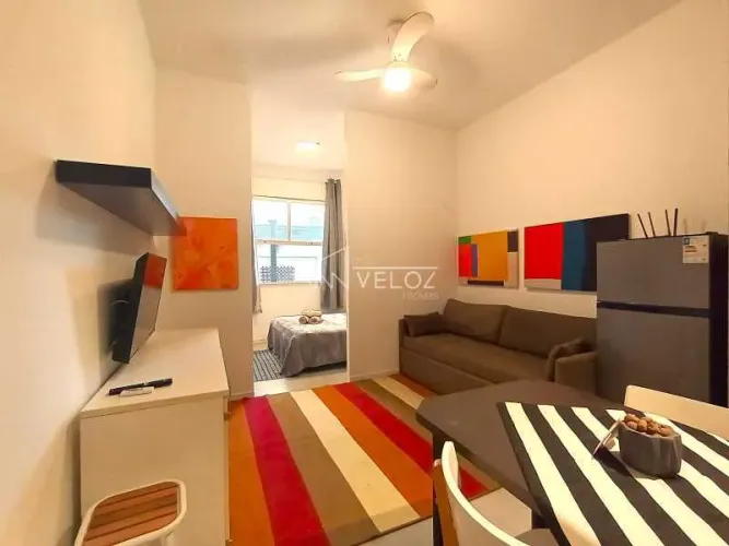Kitnet/Conjugado : / Residencial / Centro