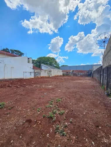 Terreno ZR3 600m2 próximo av Colombo