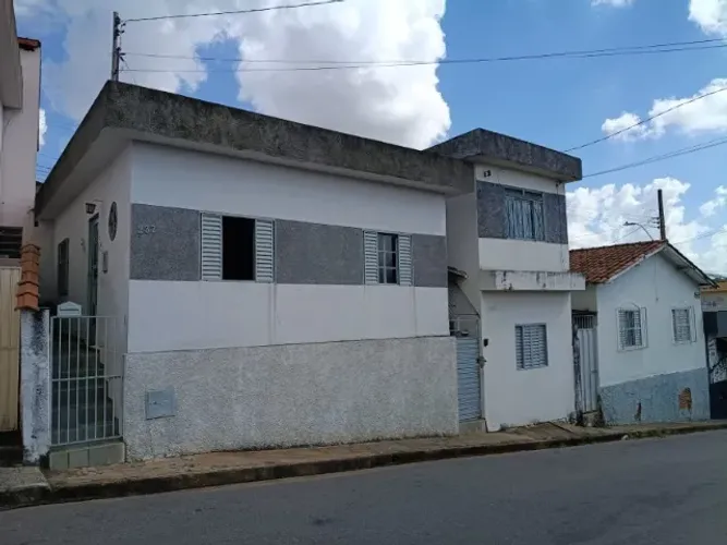 ? OPORTUNIDADE RARA EM Varginha - 2 CASAS PELO PREÇO DE 1!