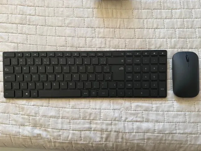 Teclado e Mouse Designer Sem Fio Bluetooth Preto Microsoft - 7N900005