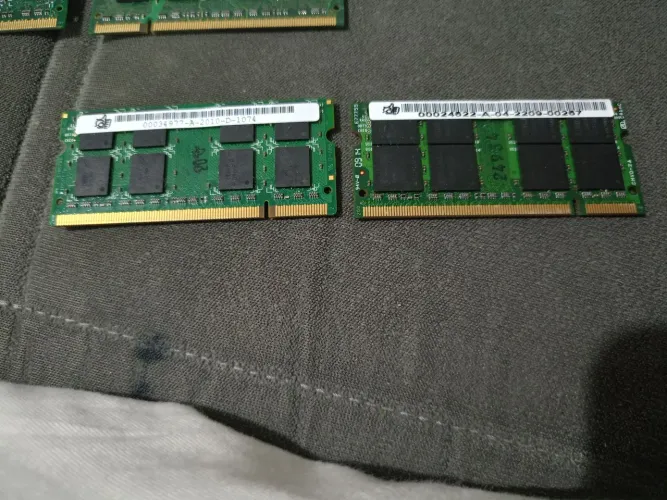 Lote de memória RAM ddr2 de 2 GB e 1 GB