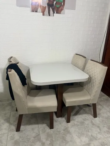 Mesa de 4 lugares