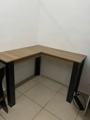 Vendo Mesa em L escritório
