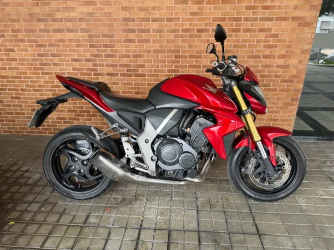 Honda CB 1000 r 2013 impecável