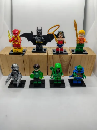 Lego DC batman Superman mulher Maravilha 8 bonecos kit geek