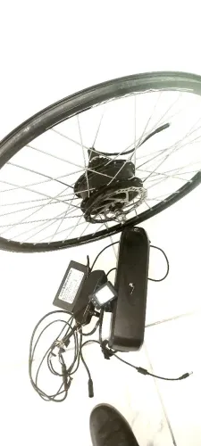 Kit para transformar a bicicleta em elétrica.  Motor 500w. Carregdor de bateria. Bateria 