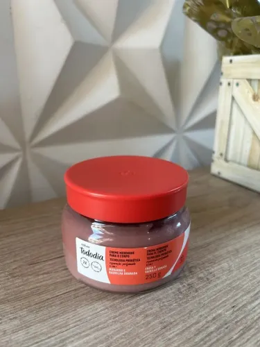 Kit Natura Tododia Morango e Baunilha Dourada