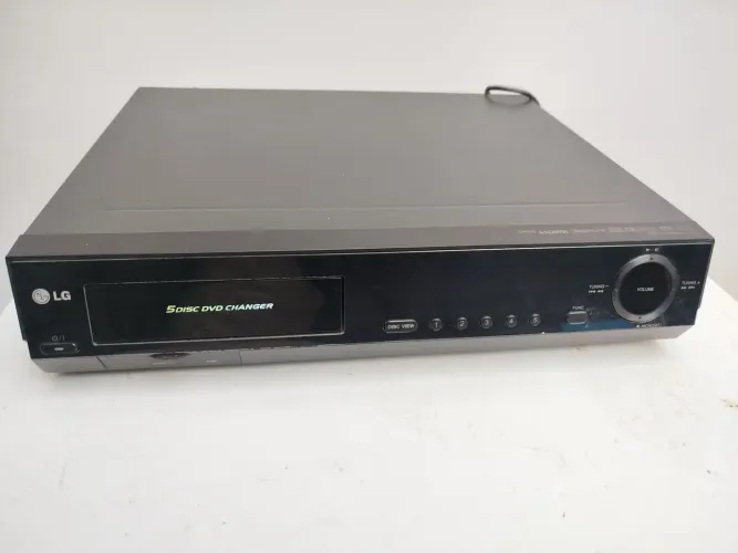 Home theater LG LHT764 5 disc dvd receiver <br>5 DISC DVD RECEIVER