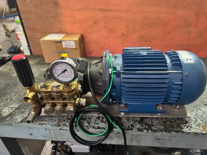 Bomba triplex para lava rápido 3cv