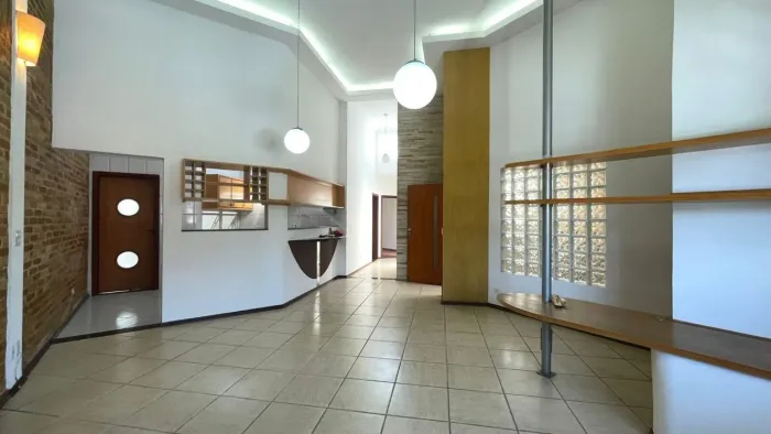 Linda Casa à venda, no Centro de Itu.